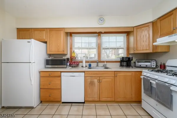 4 Cardinal Ln #1, Hillsborough Twp., NJ 08844