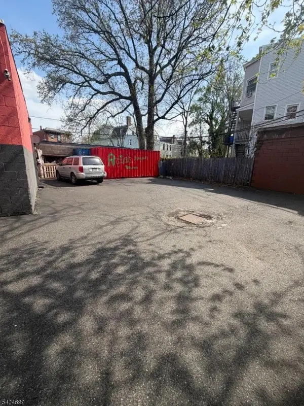 507 Central Ave, East Orange City, NJ 07018