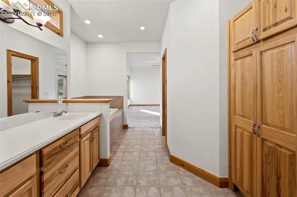 733 Orion DR, Colorado Springs, CO 80906