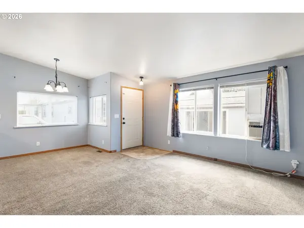 336 FRANKLIN PL, Longview, WA 98632