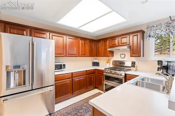 5267 Belle Star DR, Colorado Springs, CO 80922