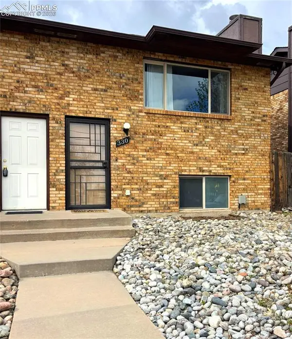 330 Mount View LN, Colorado Springs, CO 80907