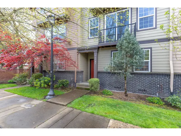 3181 SE BROOKWOOD AVE, Hillsboro, OR 97123