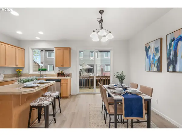 3181 SE BROOKWOOD AVE, Hillsboro, OR 97123