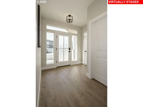 16074 BARLOW TRAIL LN, Oregon City, OR 97045