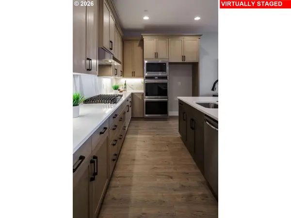 16074 BARLOW TRAIL LN, Oregon City, OR 97045