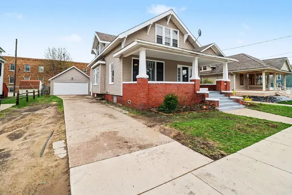 1698 Sanford ST, Muskegon City, MI 49441