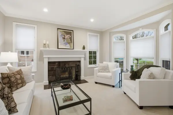 18356 Clairmont CIR W, Northville Twp, MI 48168