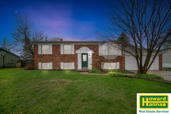 1431 Meadow DR, Wolverine Lake Vlg, MI 48390