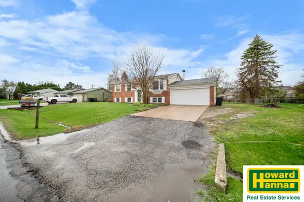 1431 Meadow DR, Wolverine Lake Vlg, MI 48390