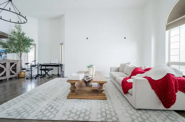 8649 118 AVE, Grande Prairie, AB T8X 0H4