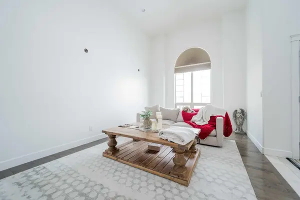 8649 118 AVE, Grande Prairie, AB T8X 0H4