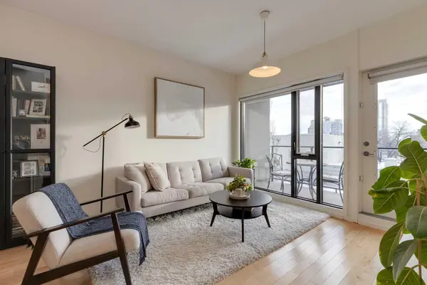 414 Meredith RD NE #202, Calgary, AB T2E 5A6