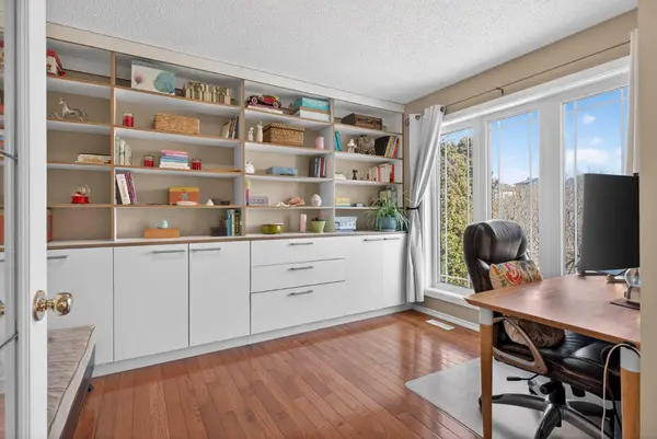 97 Tuscany Valley VW NW, Calgary, AB T3L 2E8