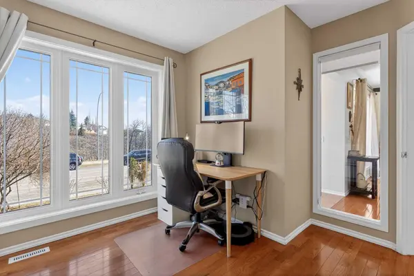 97 Tuscany Valley VW NW, Calgary, AB T3L 2E8