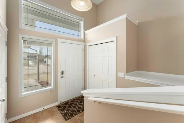 748 Carriage Lane DR, Carstairs, AB T0M 0N0