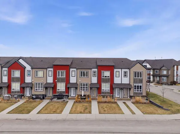 235 Copperstone PARK SE, Calgary, AB T2Z 5E4