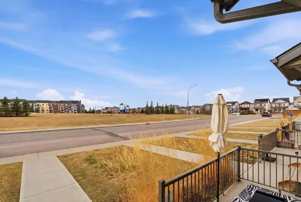 235 Copperstone PARK SE, Calgary, AB T2Z 5E4