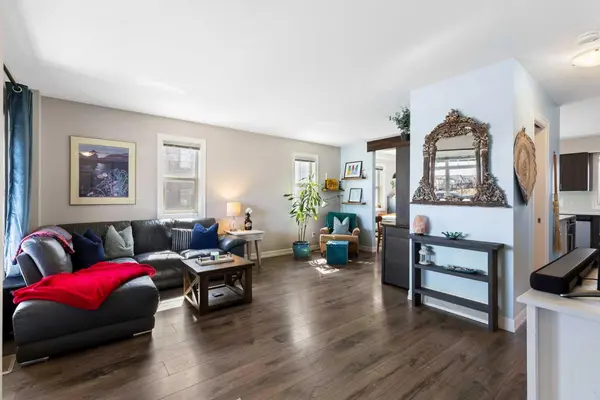 125 Copperpond Common SE, Calgary, AB T2Z5B6