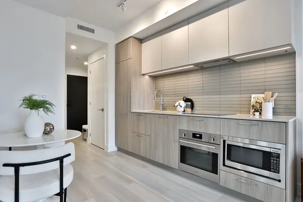 36 Olive AVE #1205, Toronto C14, ON M2N 0M4