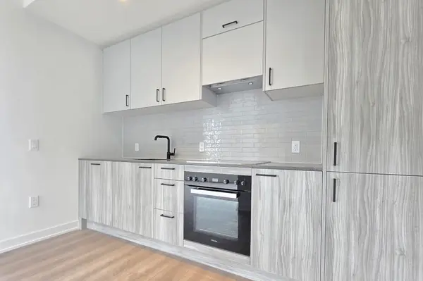 1 Quarrington LN #3307, Toronto C13, ON M3C 0S4