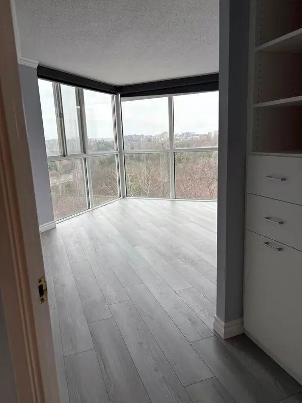 7 Concorde PL #701, Toronto C13, ON M3C 3N4