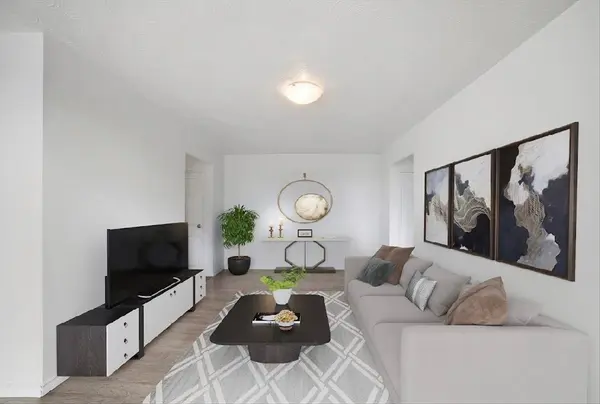 921 Midland AVE #302, Toronto E08, ON M1K 4G2