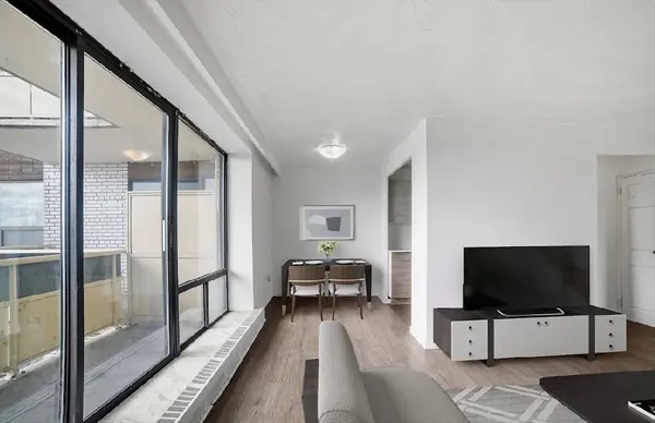 921 Midland AVE #302, Toronto E08, ON M1K 4G2