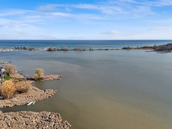 819 Fairview AVE, Pickering, ON L1W 1M7