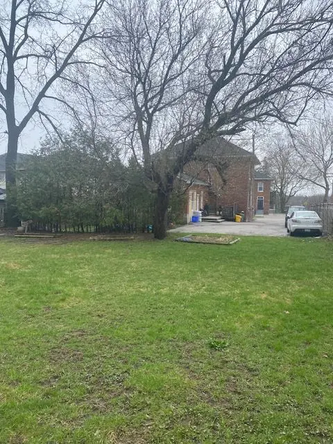 102 Queen ST, Clarington, ON L1C 1M6