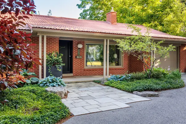 238 Mill ST, Richmond Hill, ON L4C 4B3