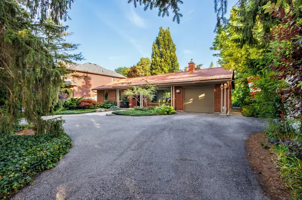 238 Mill ST, Richmond Hill, ON L4C 4B3