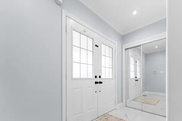 73 Crowther DR, Newmarket, ON L3X 3G4