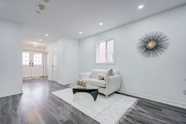 76 Derrywood DR, Vaughan, ON L4K 5H6