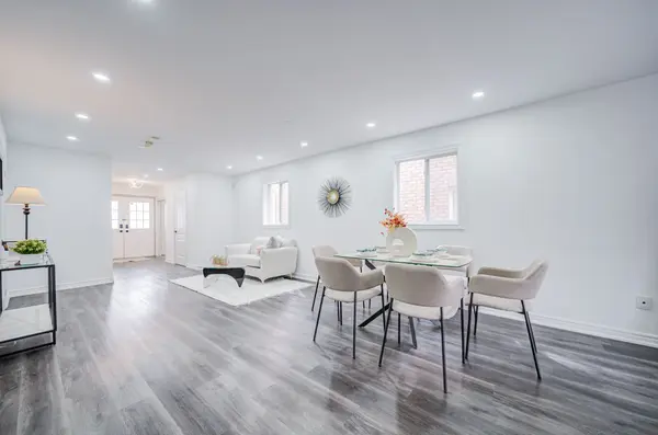 76 Derrywood DR, Vaughan, ON L4K 5H6