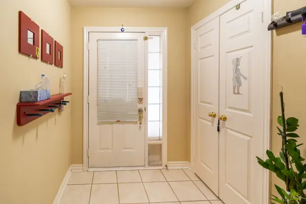 35 Raquel ST, Barrie, ON L4N 9S4