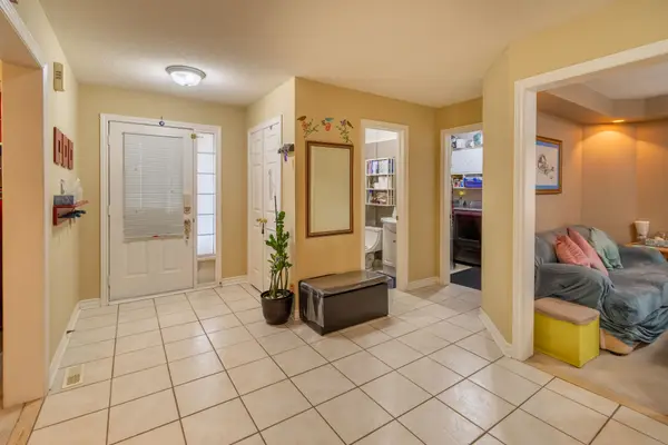 35 Raquel ST, Barrie, ON L4N 9S4