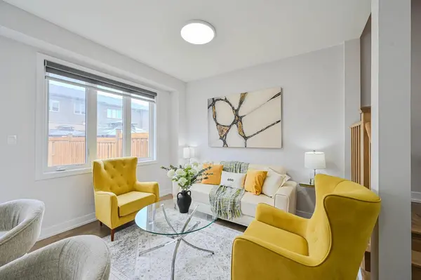 29 Turnberry LN, Barrie, ON L9J 0M8