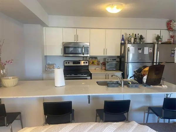 246 Penetanguishene RD #9, Barrie, ON L4M 7C2