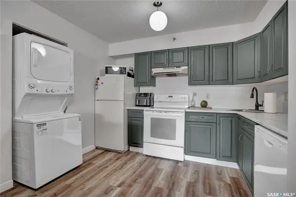 405 5th AVENUE #902, Saskatoon, SK S7K 6Z3