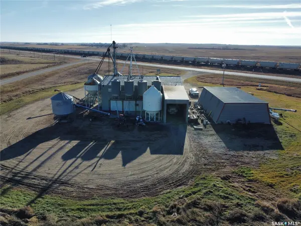 1000 First AVENUE, Young, SK S0K 4Y0