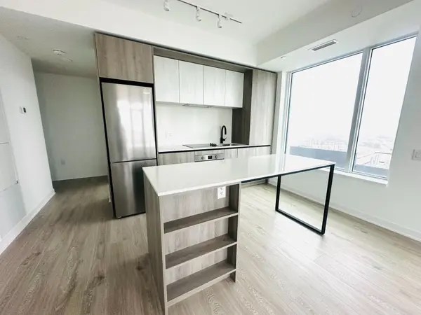 2495 Eglinton AVE W #1904, Mississauga, ON L5M 2T2