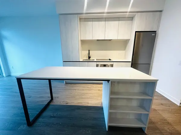 2495 Eglinton AVE W #707, Mississauga, ON L5M 2T2