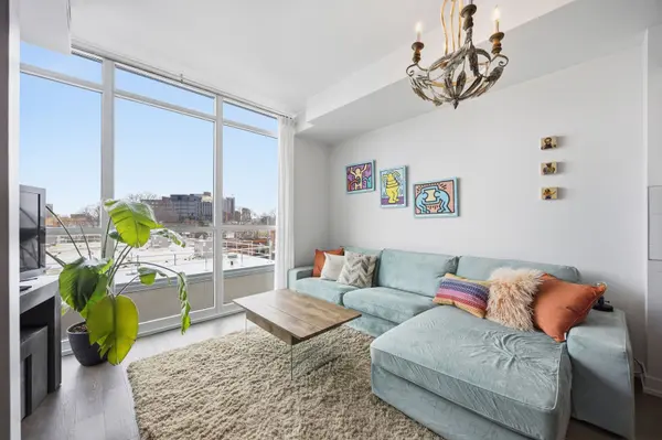 36 Howard Park AVE #510, Toronto W01, ON M6R 0A5