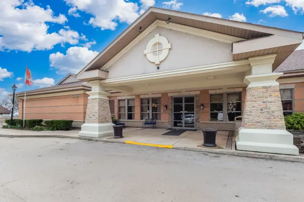 100 Burloak DR #2214, Burlington, ON L7L 6P6