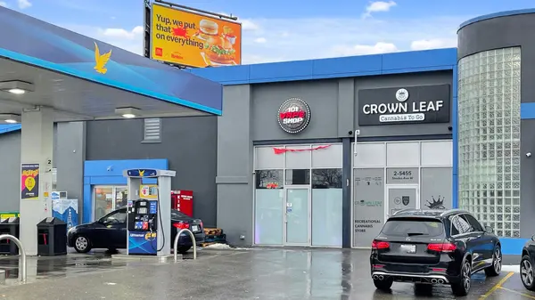 5455 Steeles AVE W, Toronto W05, ON M9L 1S7