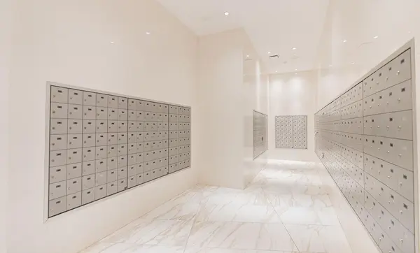 3883 quartz RD #2906, Mississauga, ON L5B 0M4