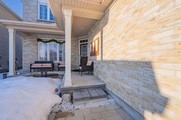 156 Sunita CRES, Barrhaven, ON K2J 5S8