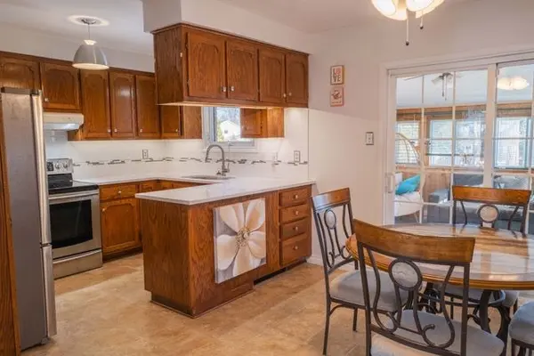 577 Lynwood DR, Cornwall, ON K6H 5W7