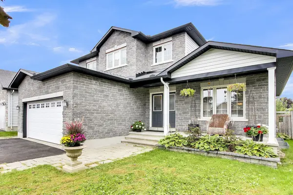 638 Robert Hill ST N, Mississippi Mills, ON K0A 1A0